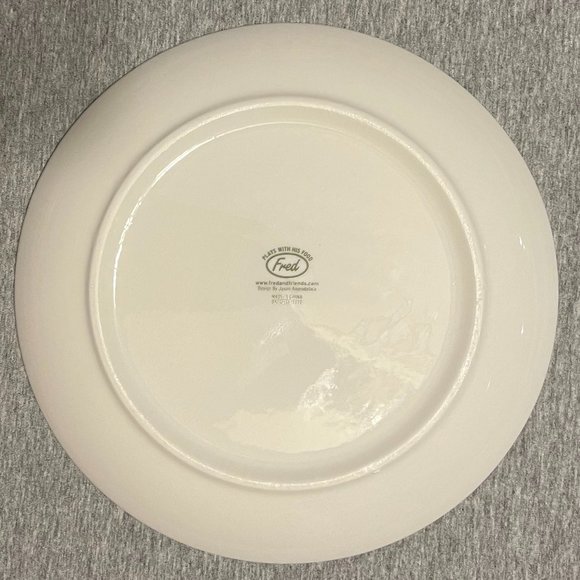 Fred Plays With His Food Plate - Picture 2 of 3